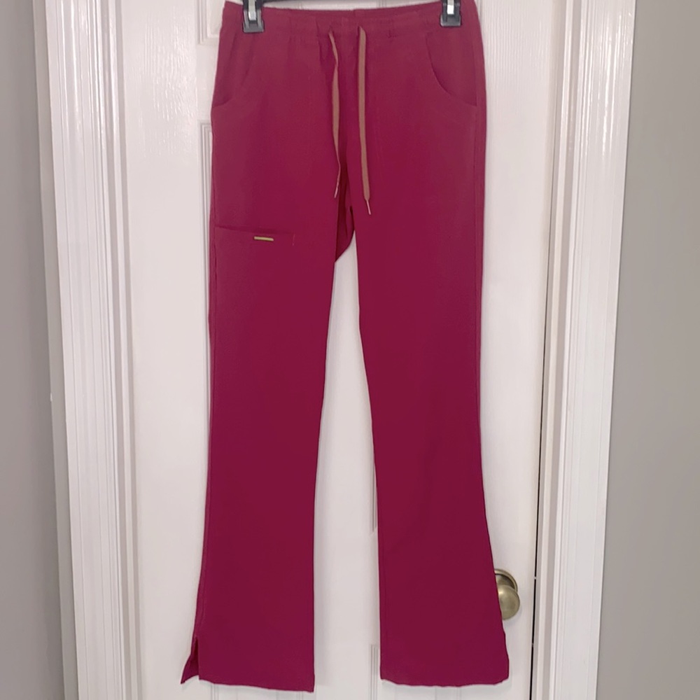 Med couture air scrubs. Fuchsia